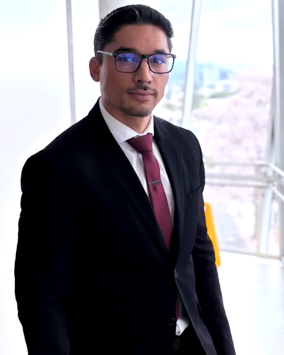 Lic. Juan José Acuña Brenes, abogado y notario público